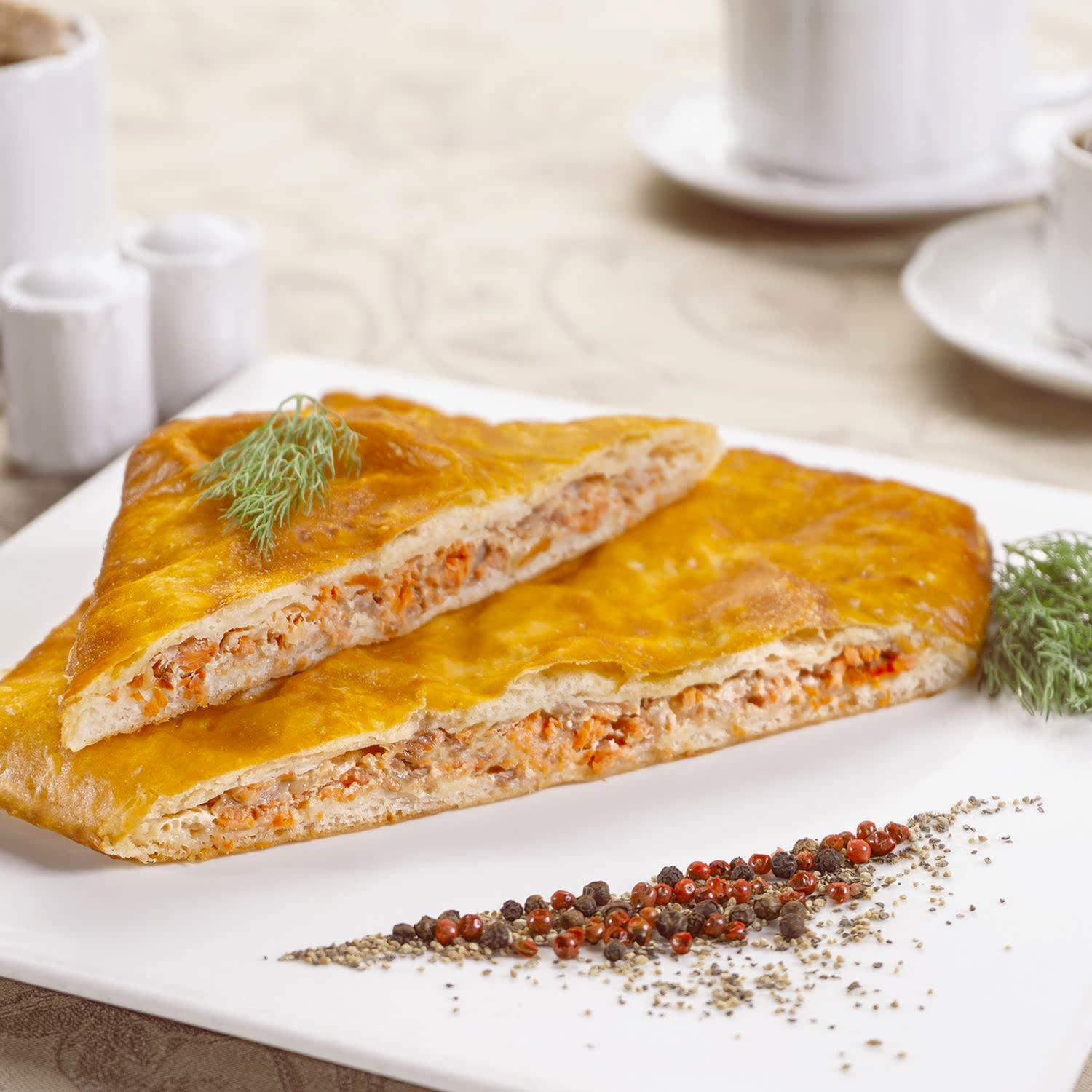 Пирог с красной рыбой, 0,5 кг Пирог с красной рыбой, 0,5 кг