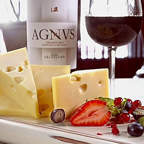 Сыр Маасдам *