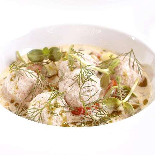 Фрикадельки из кролика с овощами