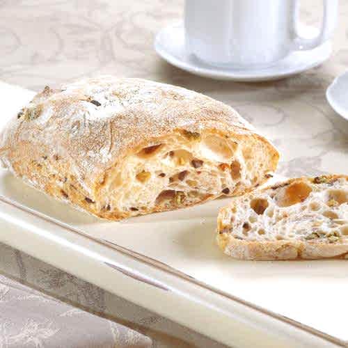 Чиабатта с маслинами, оливками, каперсами и вялеными томатами