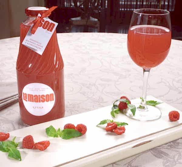 Лимонад Малина-личи с базиликом Лимонад Малина-личи с базиликом