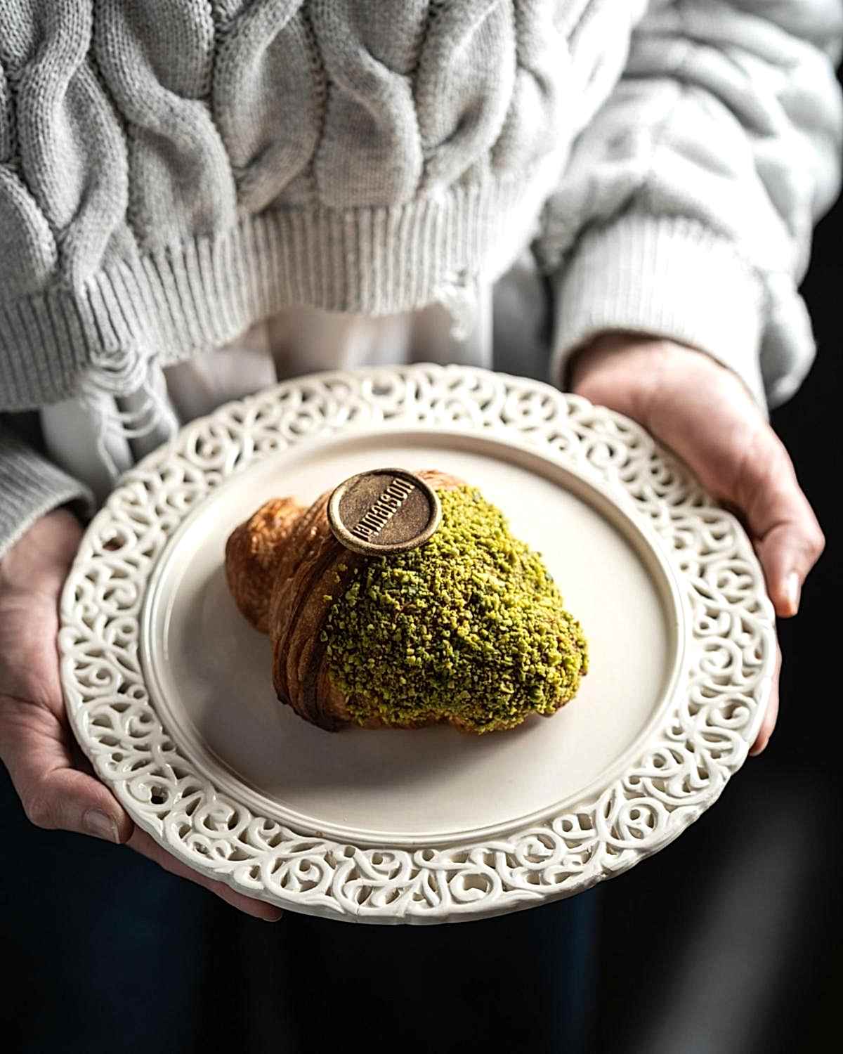 Круассан с фисташками Круассан с фисташками